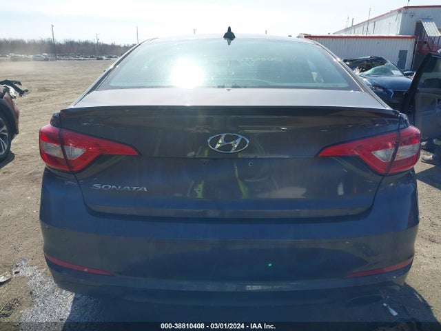 Hyundai SONATA SE 2017 5NPE24AF5HH566535 Image 16