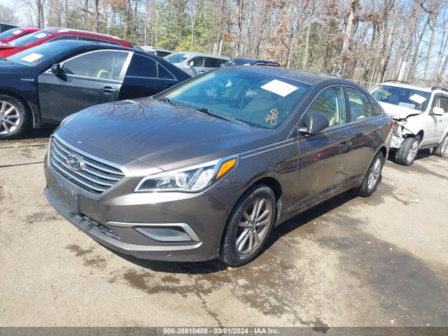 Hyundai SONATA SE 2017 5NPE24AF5HH566535 Image 2
