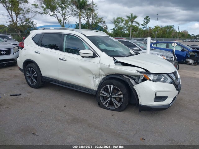 Nissan ROGUE SV 2019 5N1AT2MT3KC843120 zdjęcie główne