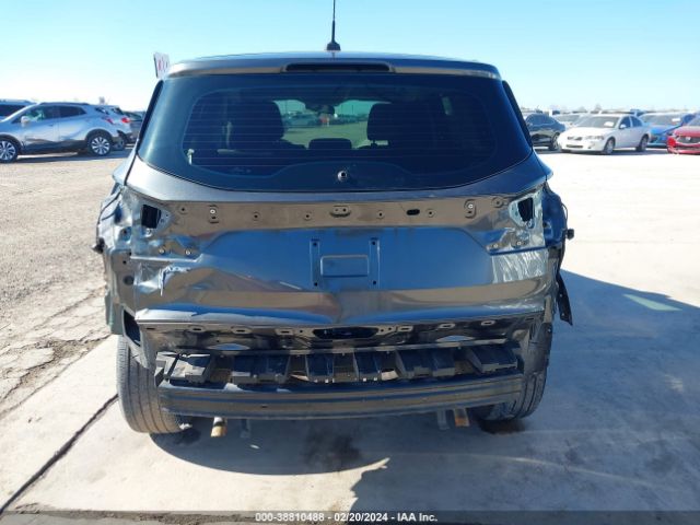 1FMCU0F76HUD84422 Ford ESCAPE S