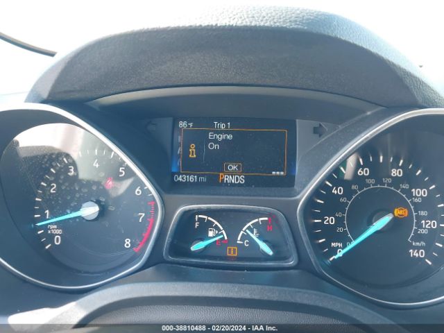 1FMCU0F76HUD84422 Ford ESCAPE S