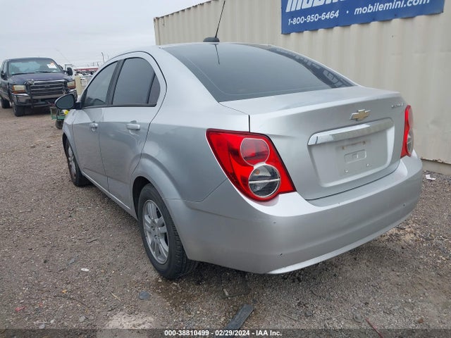 Chevrolet Sonic Lt Auto 2015 1G1JC5SH9F4125830 Image 3