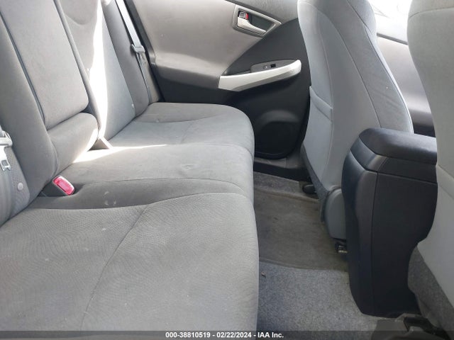 Toyota Prius Two 2015 JTDKN3DU3F0408798 Image 8