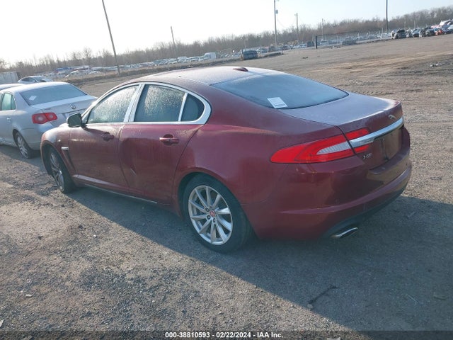 2012 JAGUAR XF SAJWA0FBXCLS52701 Photo 2