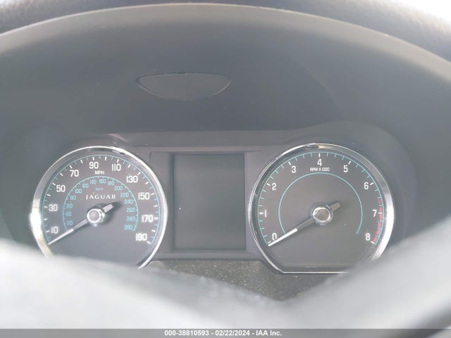 2012 JAGUAR XF SAJWA0FBXCLS52701 Photo 6