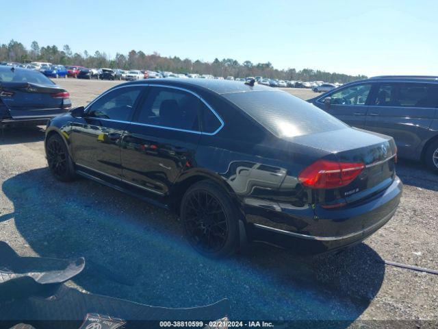 2016 VOLKSWAGEN PASSAT 1VWBT7A37GC043323 Photo 2
