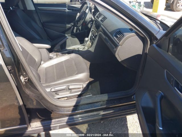 2016 VOLKSWAGEN PASSAT 1VWBT7A37GC043323 Photo 4