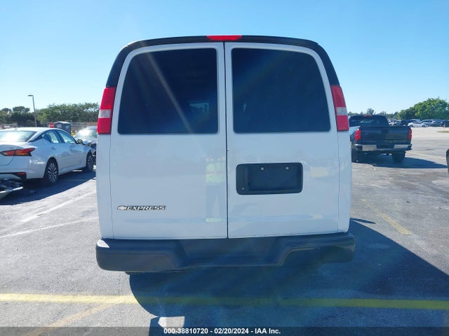 Chevrolet Express 2500 Work Van 2017 1GCWGAFF7H1308179 Image 16