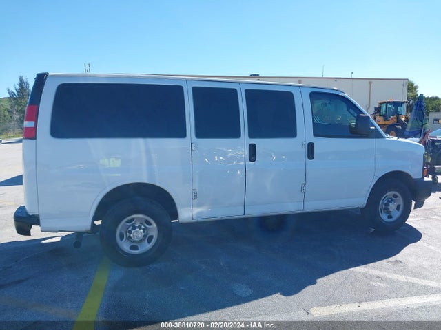 Chevrolet Express 2500 Work Van 2017 1GCWGAFF7H1308179 Image 6