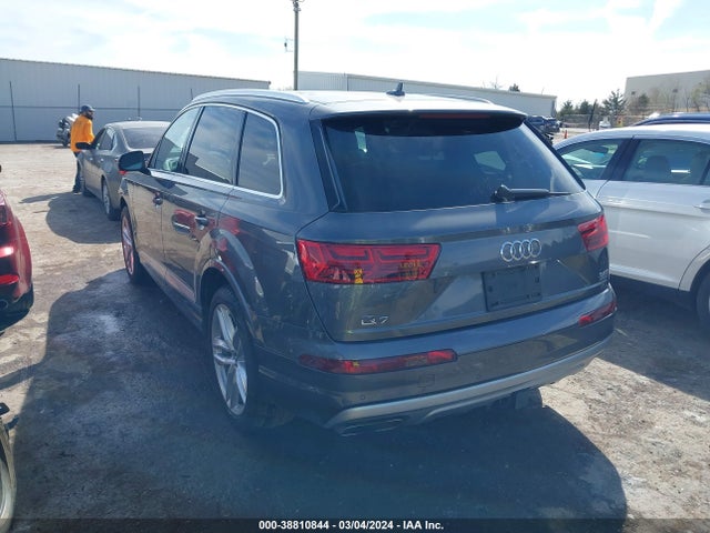 Audi Q7 3.0t Premium 2018 WA1VAAF78JD049450 Image 3