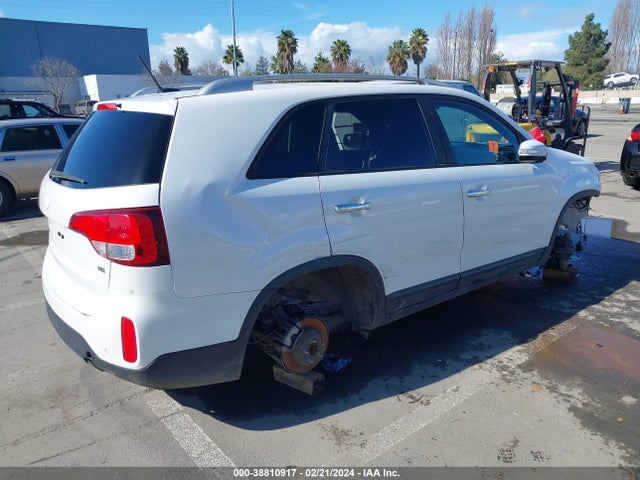 KIA Sorento Lx V6 2015 5XYKT4A76FG641188 Image 4