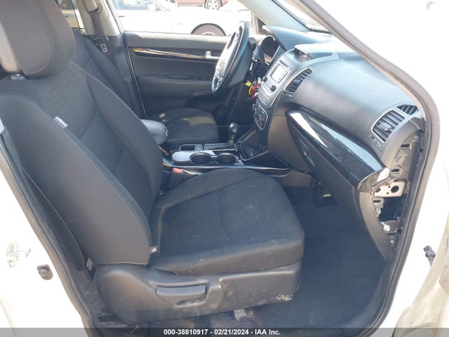 KIA Sorento Lx V6 2015 5XYKT4A76FG641188 Image 5