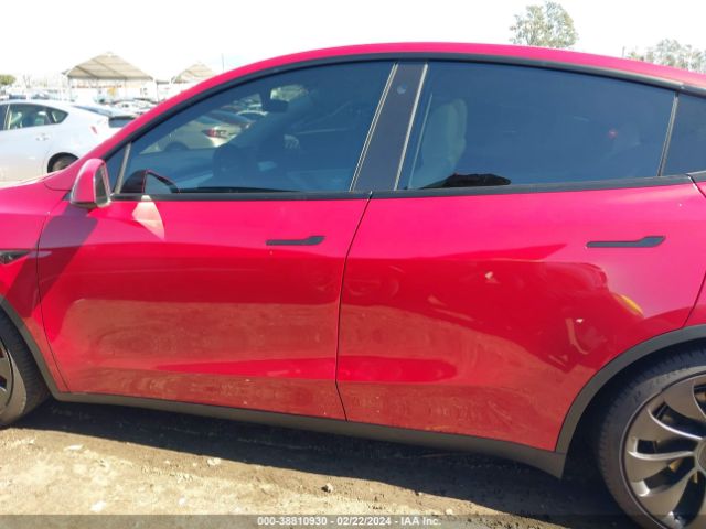 7SAYGDEF5NF314760 Tesla Model Y Performance Dual Motor All-wheel Drive