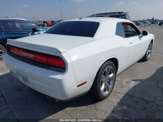 2C3CDYAG8EH137366 Dodge Challenger Sxt Plus