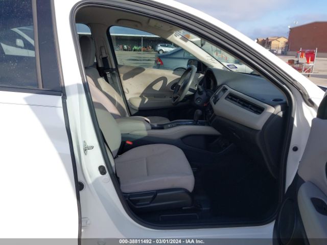 3CZRU5H31JM703767 Honda HR-V LX