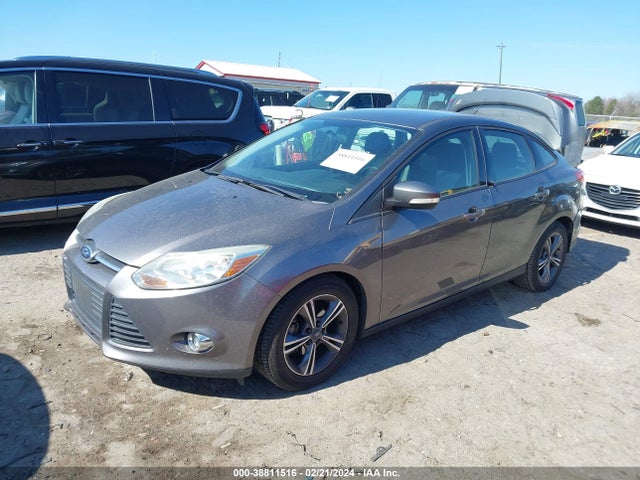 Ford FOCUS SE 2014 1FADP3F20EL106502 Image 2