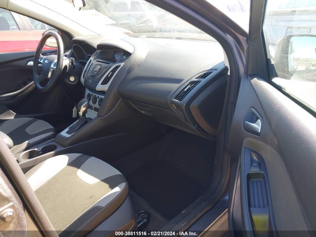Ford FOCUS SE 2014 1FADP3F20EL106502 Image 5
