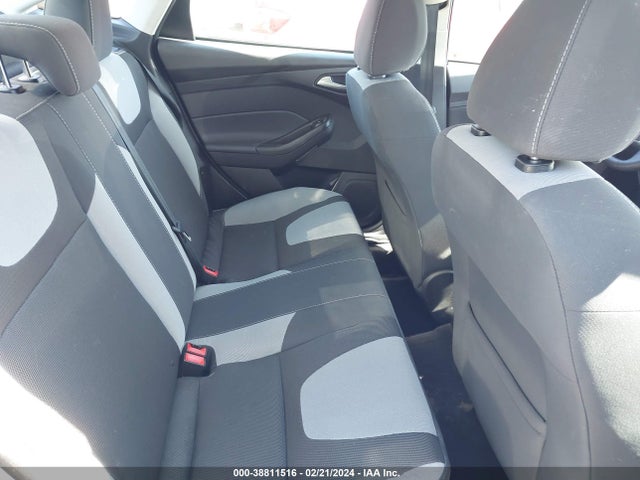 Ford FOCUS SE 2014 1FADP3F20EL106502 Image 8