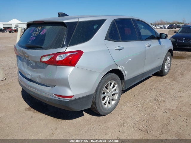 Chevrolet EQUINOX LS 2018 2GNAXHEV1J6133787 Image 4