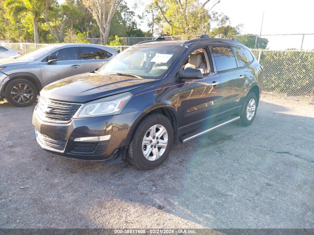 Chevrolet Traverse Ls 2015 1GNKRFKD6FJ250225 Image 2
