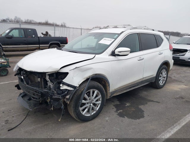 Nissan ROGUE SV 2017 KNMAT2MV9HP584401 Image 2