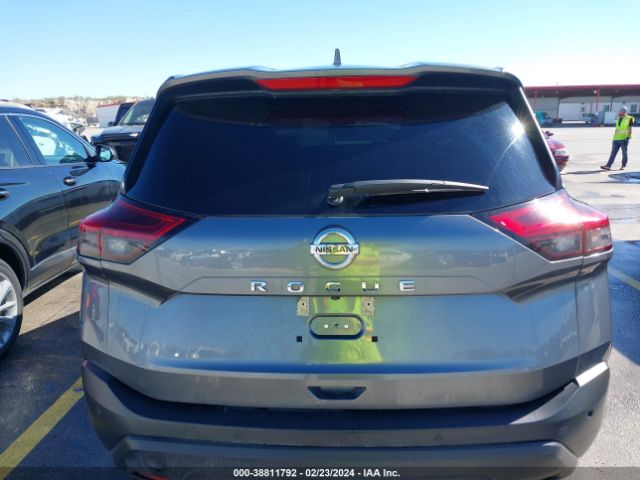 5N1AT3AA8MC686857 Nissan Rogue S Fwd