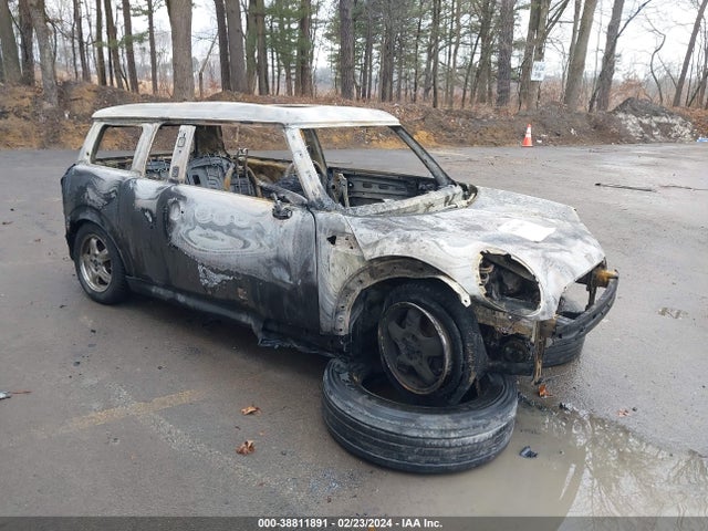 2009 MINI COOPER CLUBMAN WMWML33599TX33934 Photo 0