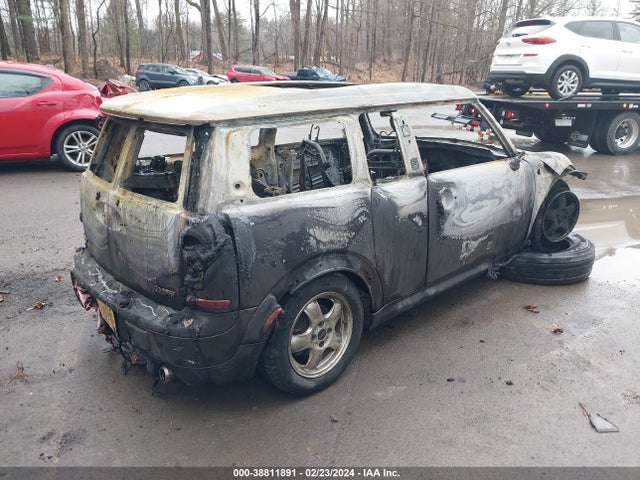 2009 MINI COOPER CLUBMAN WMWML33599TX33934 Photo 3