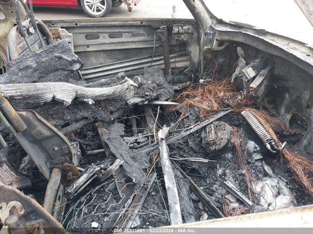 2009 MINI COOPER CLUBMAN WMWML33599TX33934 Photo 4