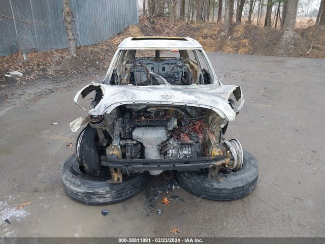 2009 MINI COOPER CLUBMAN WMWML33599TX33934 Photo 5