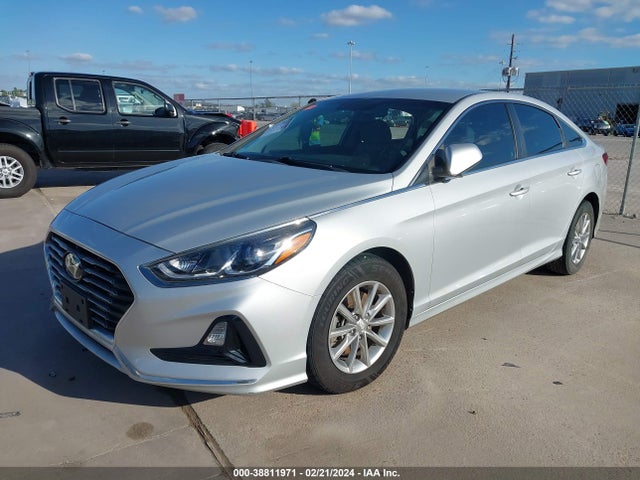 Hyundai SONATA SE 2019 5NPE24AF7KH812346 Image 2
