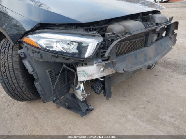 WDD3G4FB7KW035827 Mercedes-Benz A 220 4matic