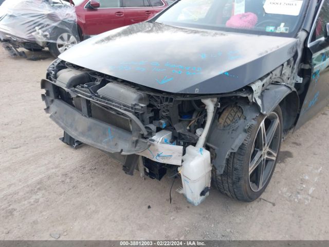 WDD3G4FB7KW035827 Mercedes-Benz A 220 4matic