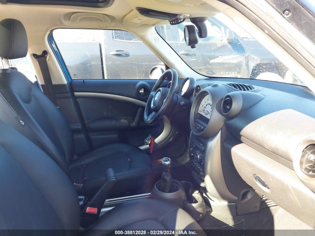 2011 MINI COOPER COUNTRYMAN WMWZB3C5XBWM29086 Photo 4