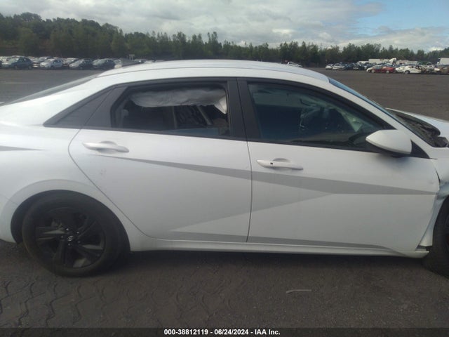 Hyundai ELANTRA SEL 2023 5NPLM4AG2PH095209 Image 13