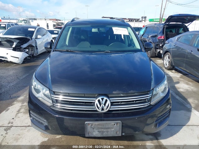 WVGAV7AX5FW507066 Volkswagen TIGUAN SE