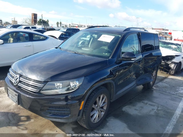 WVGAV7AX5FW507066 Volkswagen TIGUAN SE