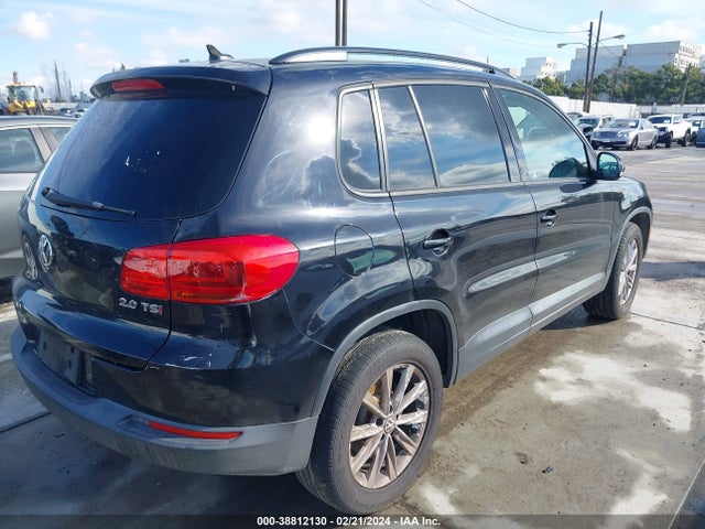 WVGAV7AX5FW507066 Volkswagen TIGUAN SE