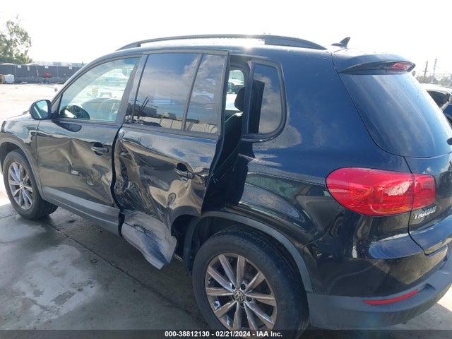 WVGAV7AX5FW507066 Volkswagen TIGUAN SE