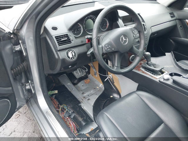 2009 MERCEDES-BENZ C 300 VIN: WDDGF81X99R070439