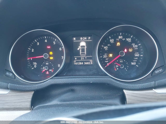 1VWCT7A33GC045123 Volkswagen Passat 1.8t Sel