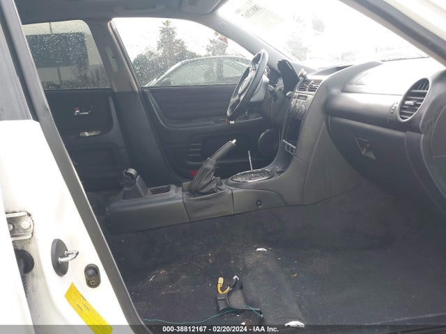 2002 LEXUS IS 300 VIN: JTHBD192120044906