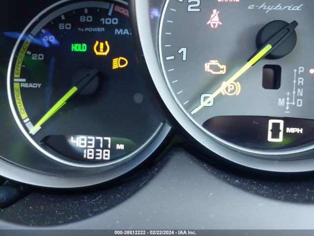 Porsche Cayenne E-hybrid S Platinum Edition 2017 WP1AE2A26HLA69141 Image 16