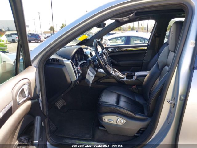 2017 PORSCHE CAYENNE E-HYBRID WP1AE2A26HLA69141 Photo 4
