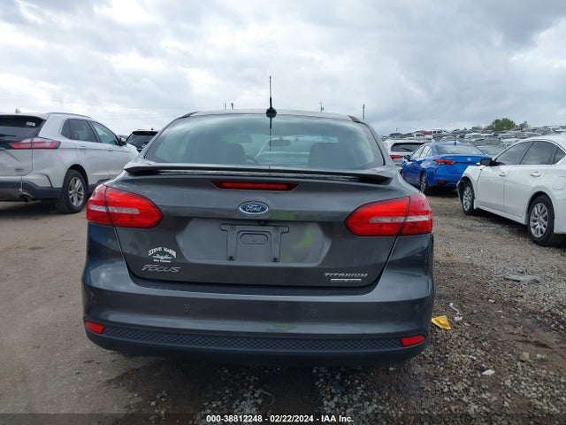 Ford Focus Titanium 2015 1FADP3J2XFL259509 Image 17