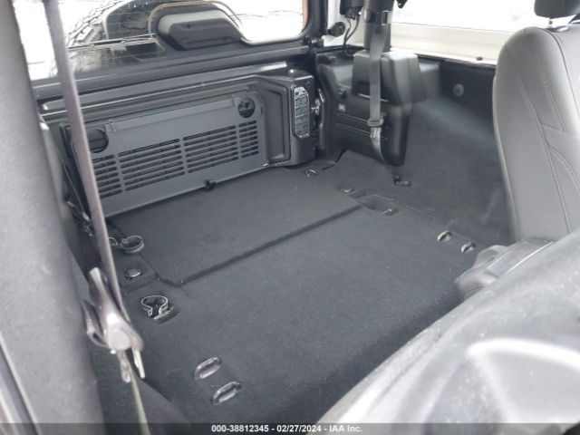 1C4HJXCG3JW168750 Jeep Wrangler Rubicon 4x4