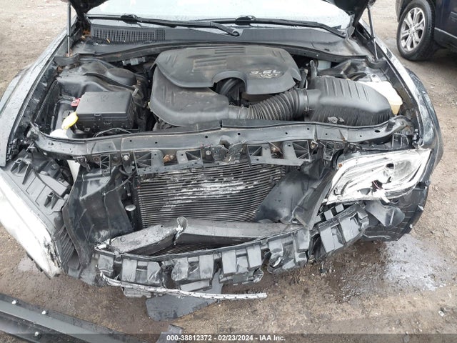 Chrysler 300c Awd 2016 2C3CCAKG3GH270189 Image 10