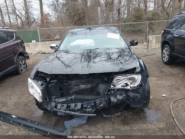 Chrysler 300c Awd 2016 2C3CCAKG3GH270189 Image 12