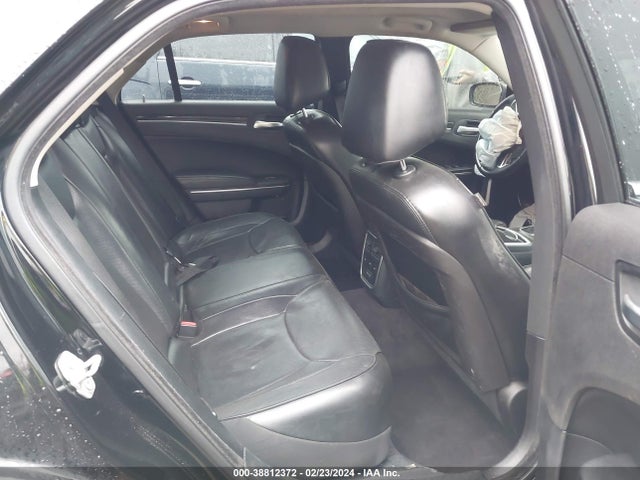 Chrysler 300c Awd 2016 2C3CCAKG3GH270189 Image 8