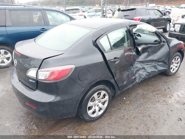 2013 MAZDA MAZDA3 I SPORT VIN: JM1BL1UP0D1832810